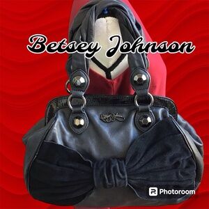 Betsey Johnson Shoulder Bag
